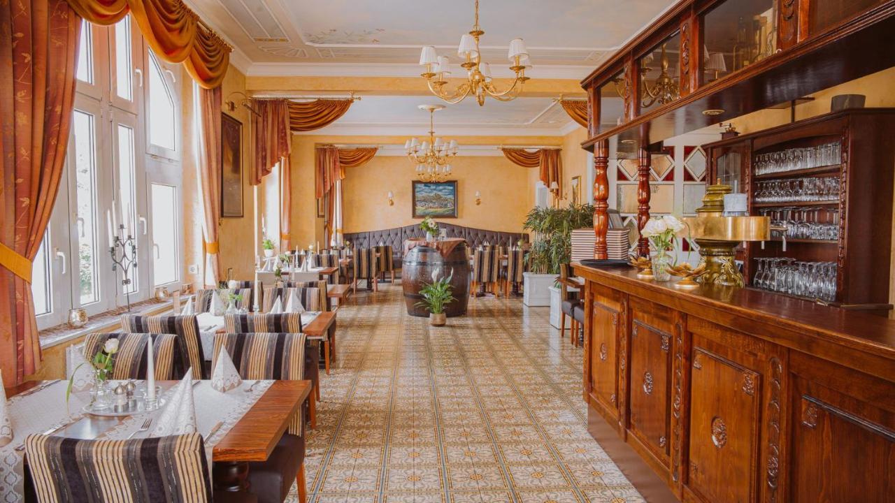 Alte Landratsvilla Hotel Bender Westerburg  Exterior photo